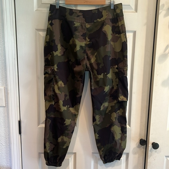 Wild Fable brand size 14 camo print cargo style joggers - Picture 5 of 7